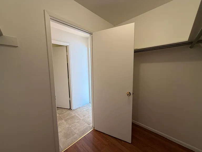 8444 Spain Rd NE — Photo 20