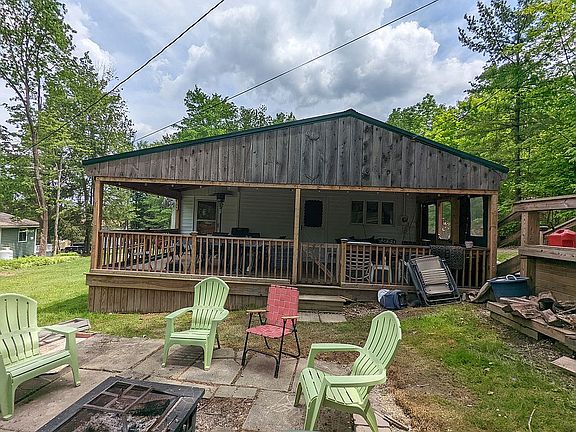 3rd image of 8190 Parkside Dr #A