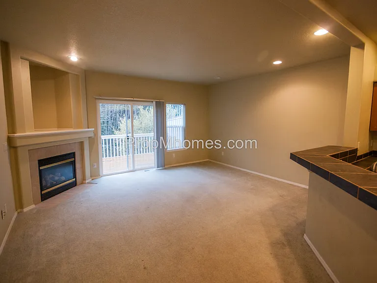 12890 SW Fonner Pond Pl — Photo 2