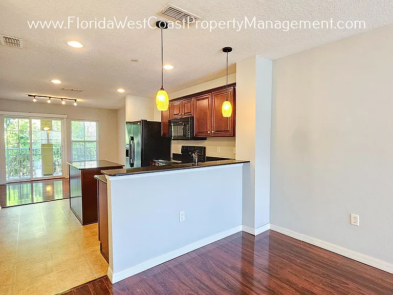 9015 White Sage Loop — Photo 3