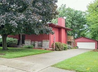 809 12th Ave NW, Altoona, IA 50009