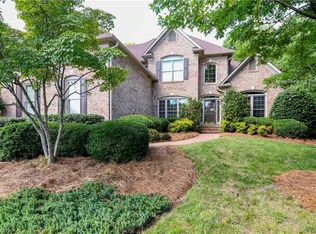 3502 Timberoak Dr, Greensboro, NC 27410