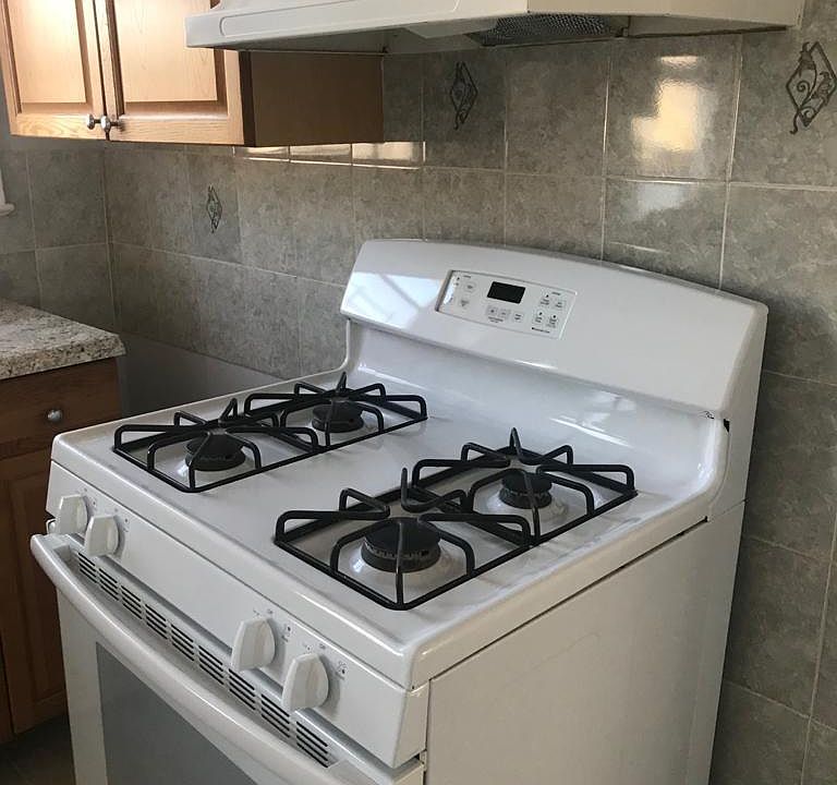 2nd image of 8910 118th St