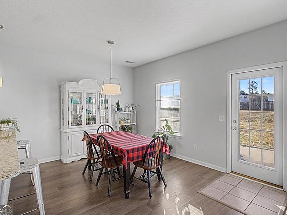 4th image of 263 Brandonwood Rd