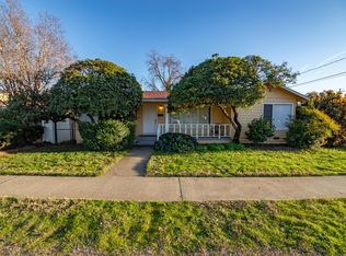 927 Florence St, Redding, CA 96001