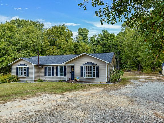 3rd image of 68 Briarwood Cir