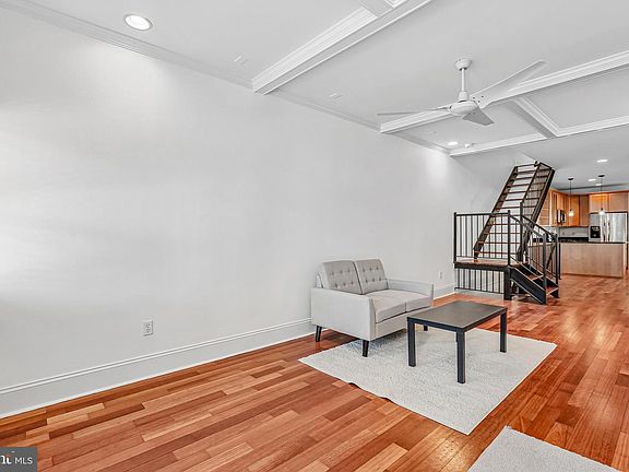2nd image of 3142 Fait Ave