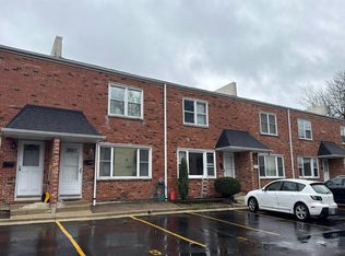 4723 Yender Ave, Lisle, IL