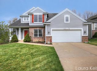 2217 Beatrice Dr NE, Grand Rapids, MI 49505