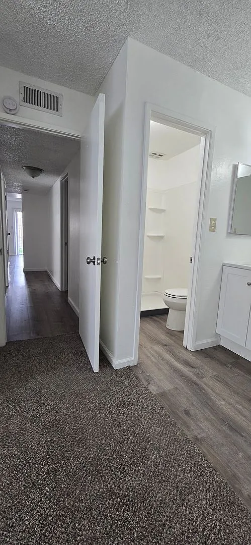 Building Photo - 2255 Cahuilla St #75