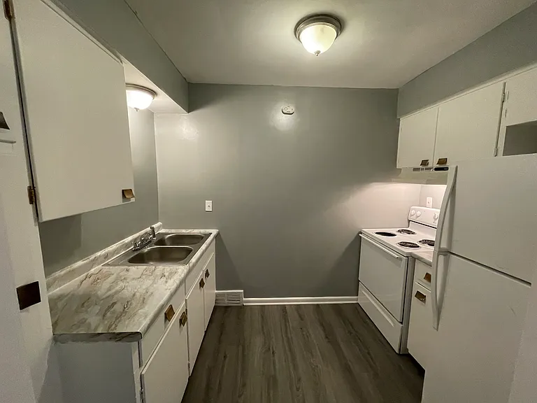 808 Florida Ave — Photo 15