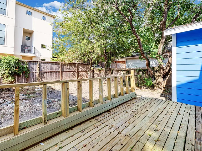 4224 Marina St — Photo 12
