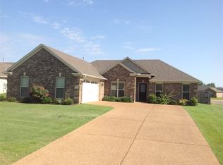 5 Lillie Cv, Jackson, TN 38305