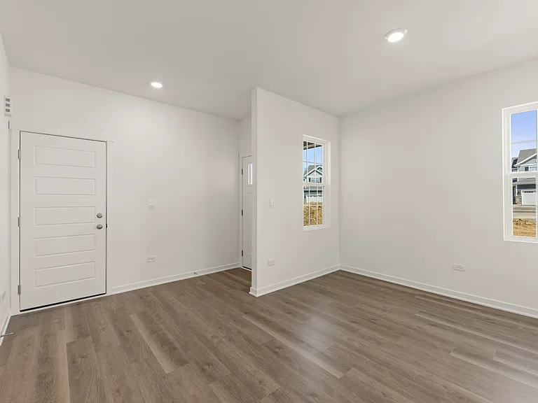 1737 Stable Ln — Photo 10