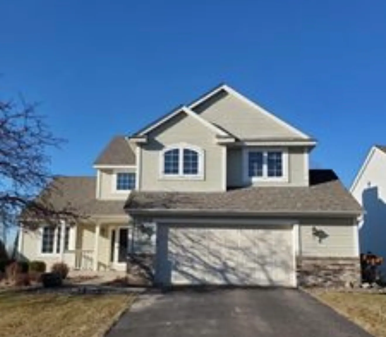 3 bed, 2169 sqft, $3,700 — Photo 1