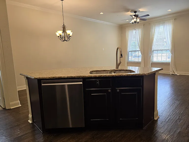 7924 Osborn Pkwy — Photo 38
