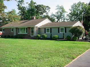 10 Hilltop Cir, Lincroft, NJ 07738