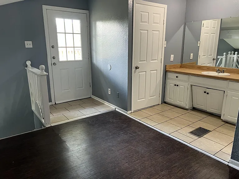 3513 Glenda Ave #1 — Photo 3
