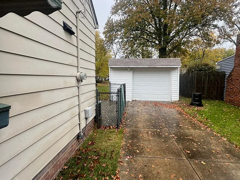 1207 Churchill Rd — Photo 14