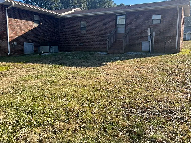 2360 Mount Hope Church Rd — Photo 3