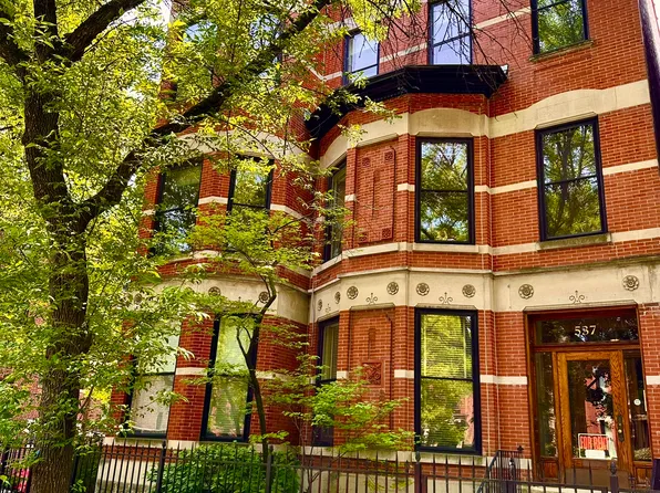 537 W Fullerton Pkwy #2, Chicago, IL 60614