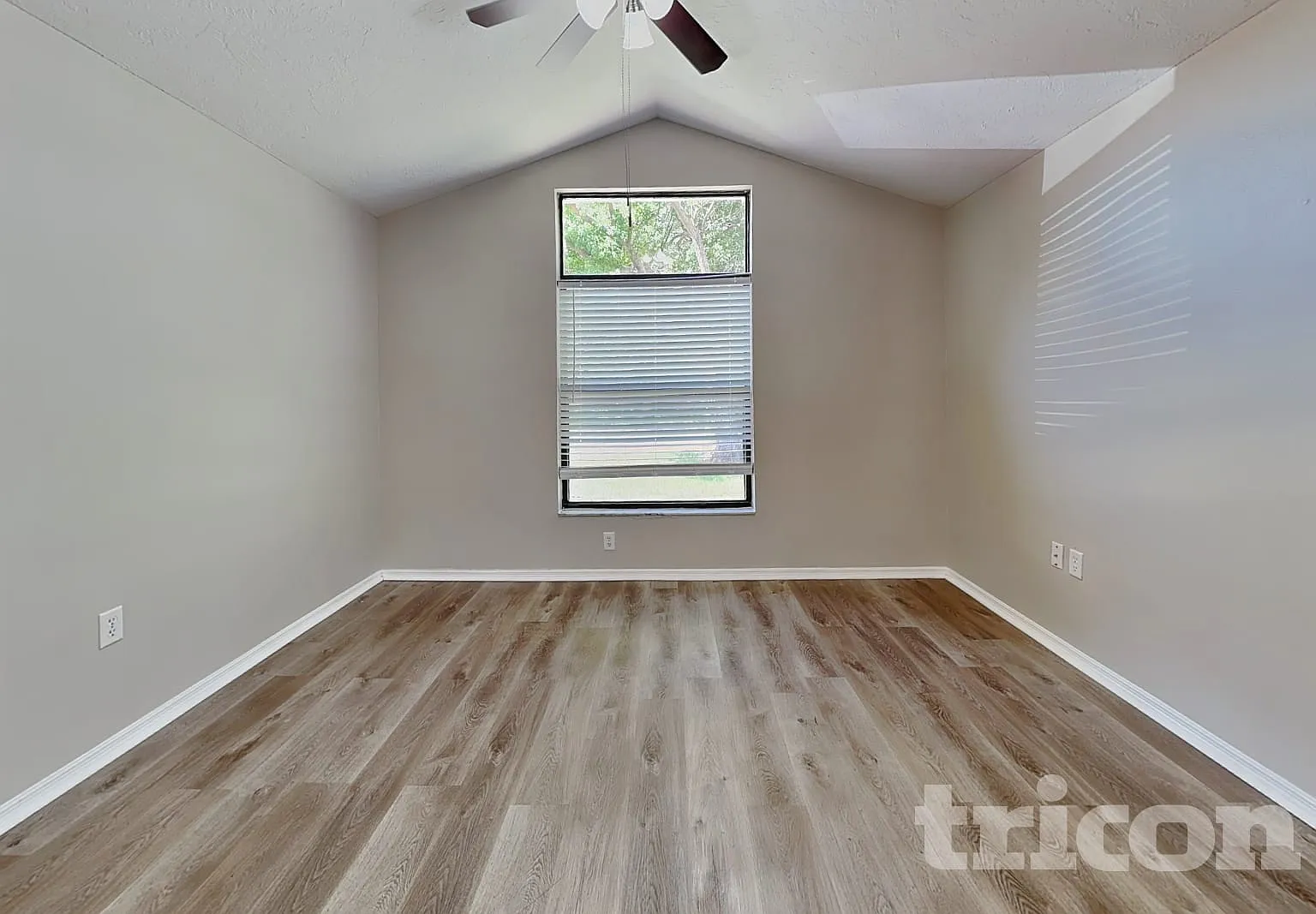 4903 6th Avenue E Bradenton FL — Photo 2