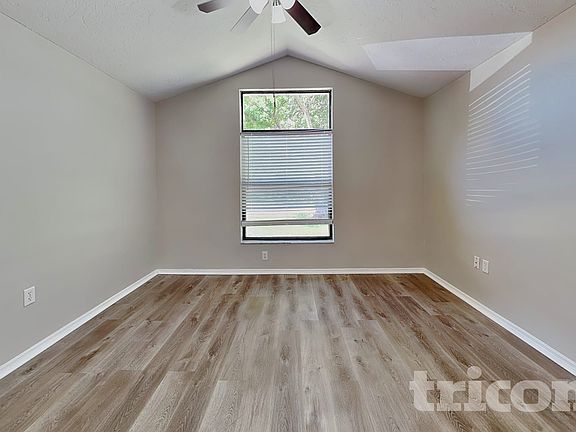 2nd image of 4903 6th Ave E