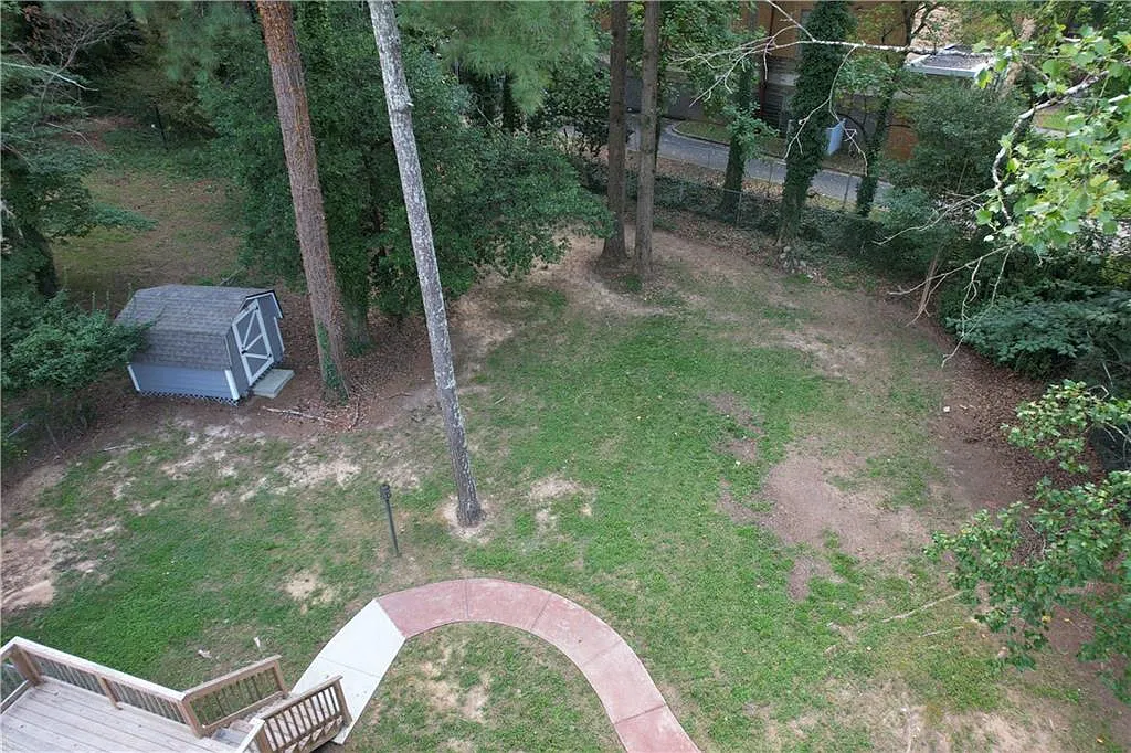 4 bed, 2.5 bath, 1297 sqft, $2,800 — Photo 4