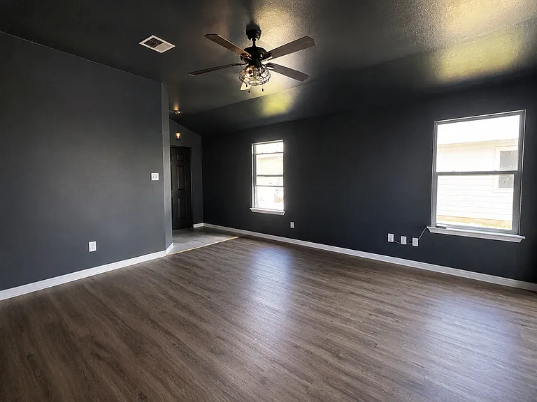 1617 Lubbock Dr — Photo 19