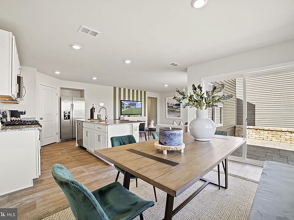 7th image of this home