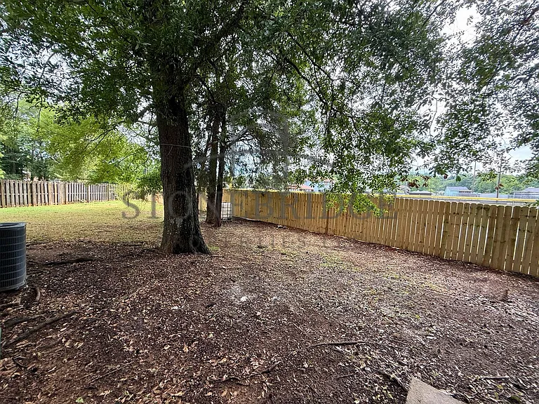 1425 Timber Cir — Photo 19
