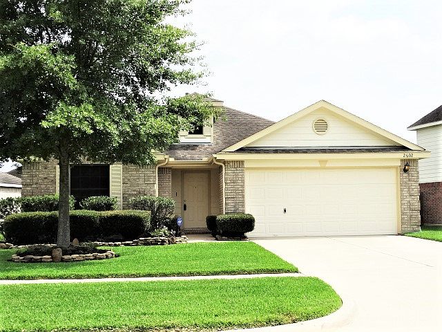Clean and Move-In Ready!