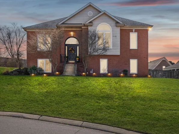 2003 Oakhall Ct, Mount Juliet, TN 37122