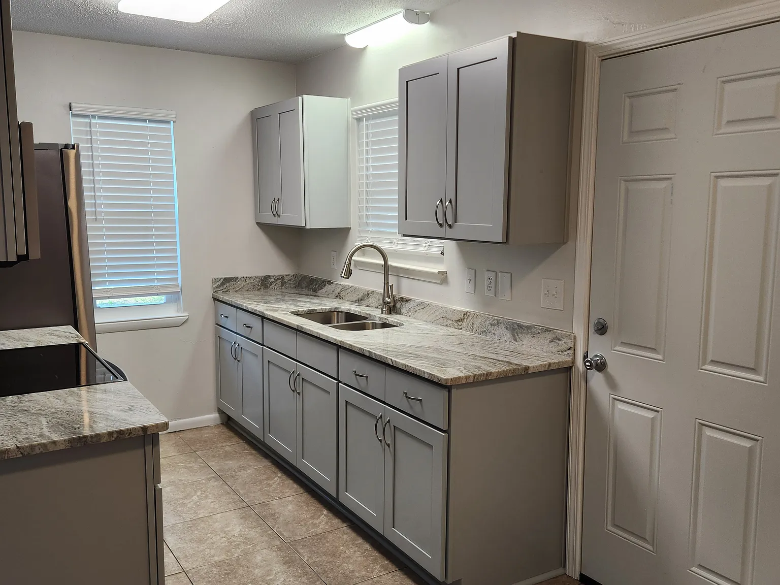 2 bed, 900 sqft, $1,500 — Photo 1