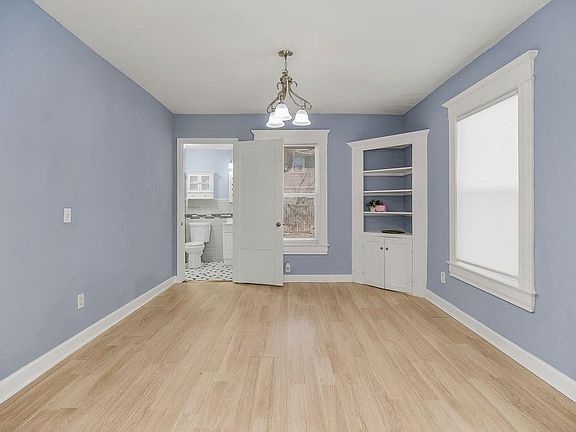 5th image of 2112 E 36th St