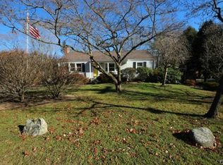 69 Parade Hill Rd, New Canaan, CT 06840