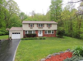1071 Barberry Rd, Yorktown Heights, NY 10598