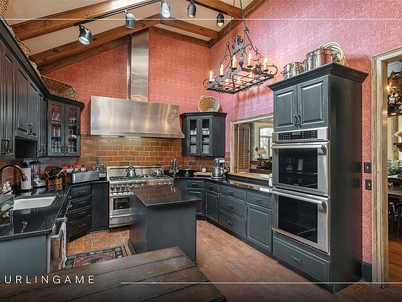 4th image of 176 Round Top Mountain Crest Road