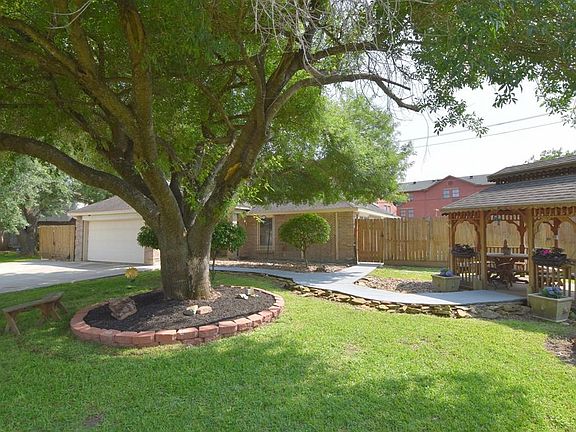 4th image of 11714 Brook Meadow Dr