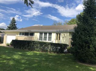 1817 E Memorial Dr, Janesville, WI 53545