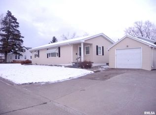 2504 33rd St, Moline, IL 61265