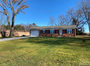 466 E Lackey Farm Rd, Stony Point, NC 28678
