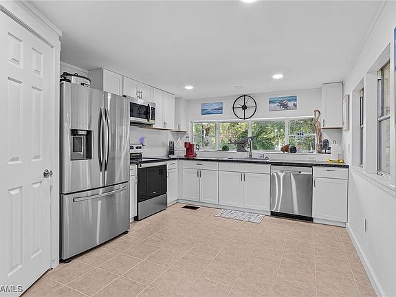 3rd image of 5531 Sir Walter Way