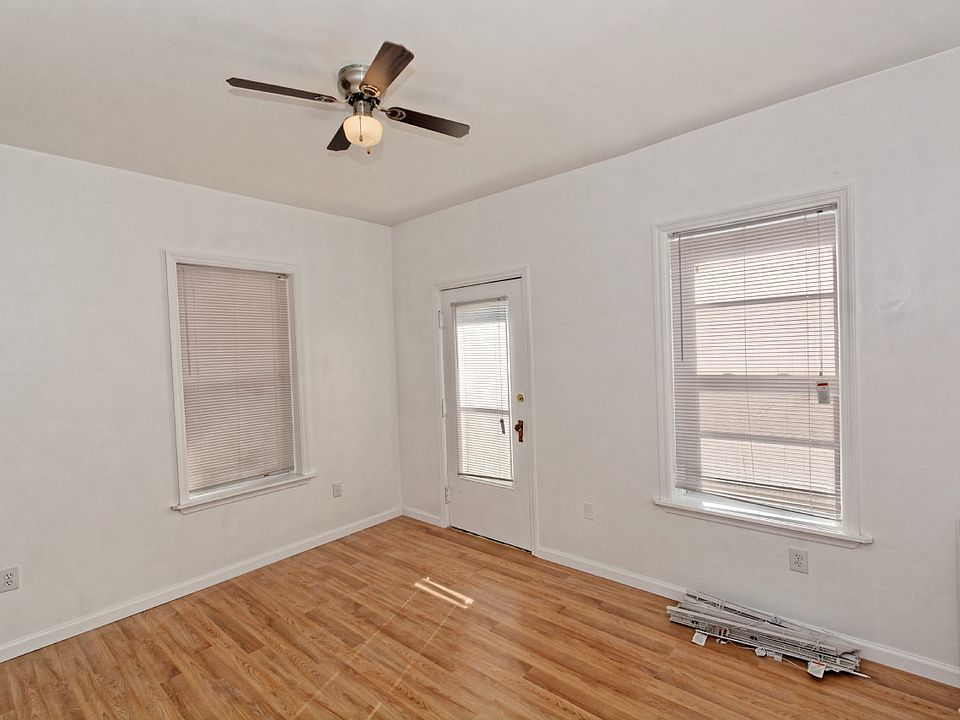 1st image of 12 Mabbett St