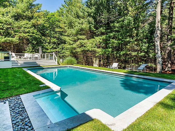4th image of 34 Cordwood Ln
