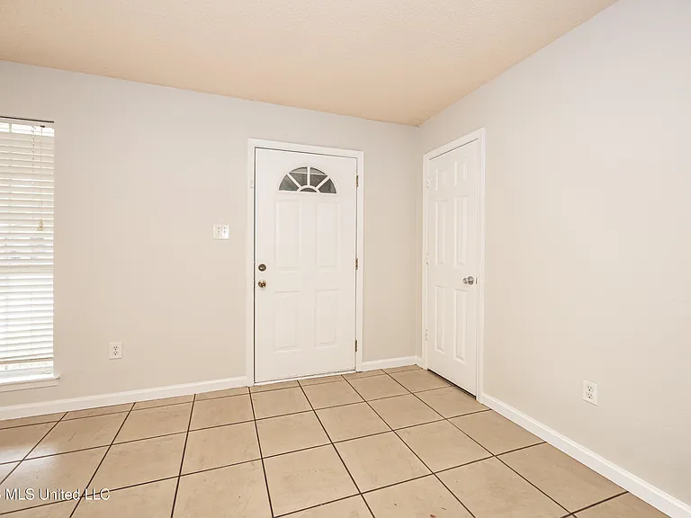 2840 Gardendale Ave — Photo 13