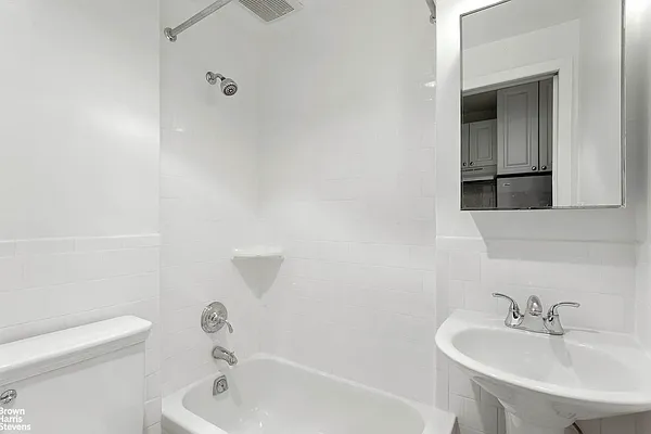 Rented by Brown Harris Stevens | media 20