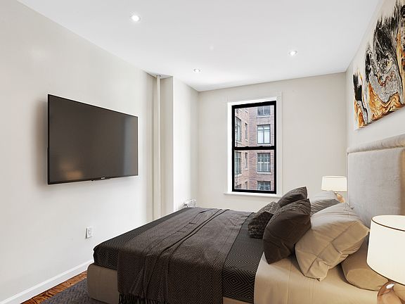 5th image of 321 W 94th St APT 3NW