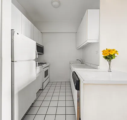 Sold by Compass | media 8