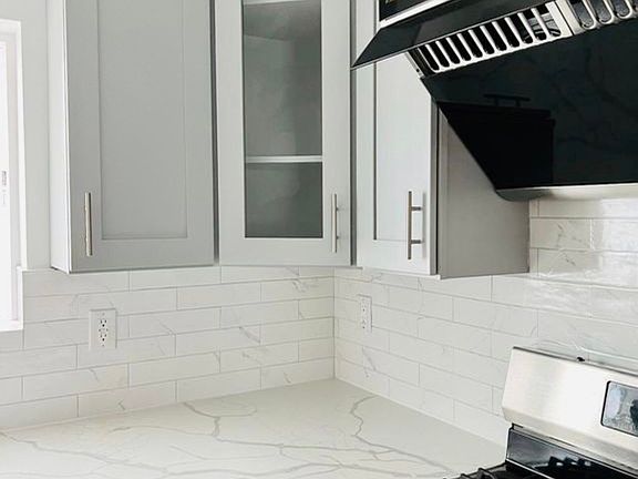 3rd image of 323 Bartlett Ave Floor 2